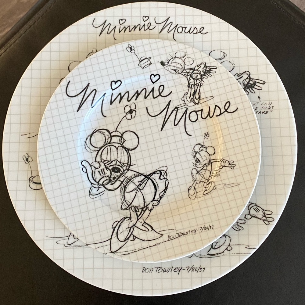 Minnie Mouse plates - Picture 2 of 10